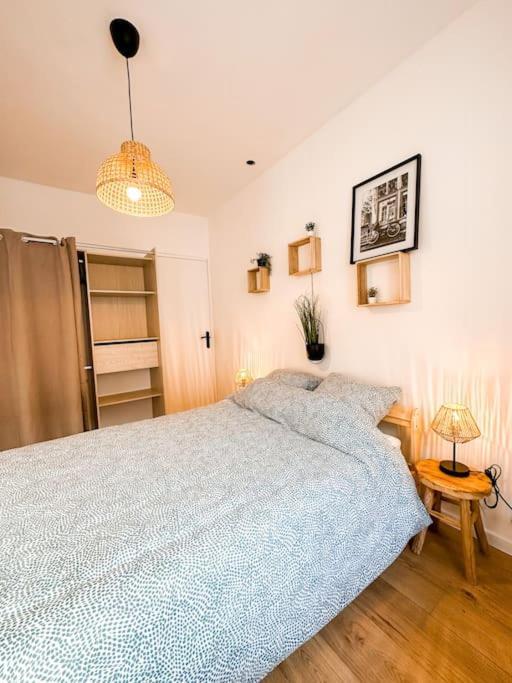 Nouveau ** Le Raffine Au Coeur De Guingamp ** Parking 외부 사진